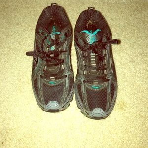 EUC Saucony Sneakers, size 8.